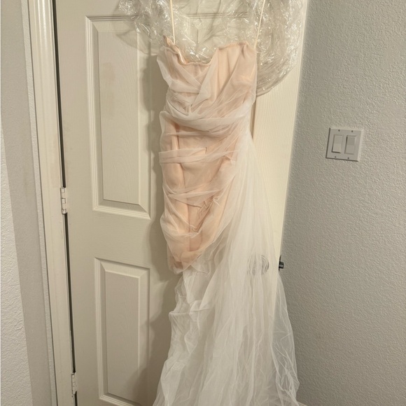 The Bar Cleo Gown in Blanc - Picture 6 of 10